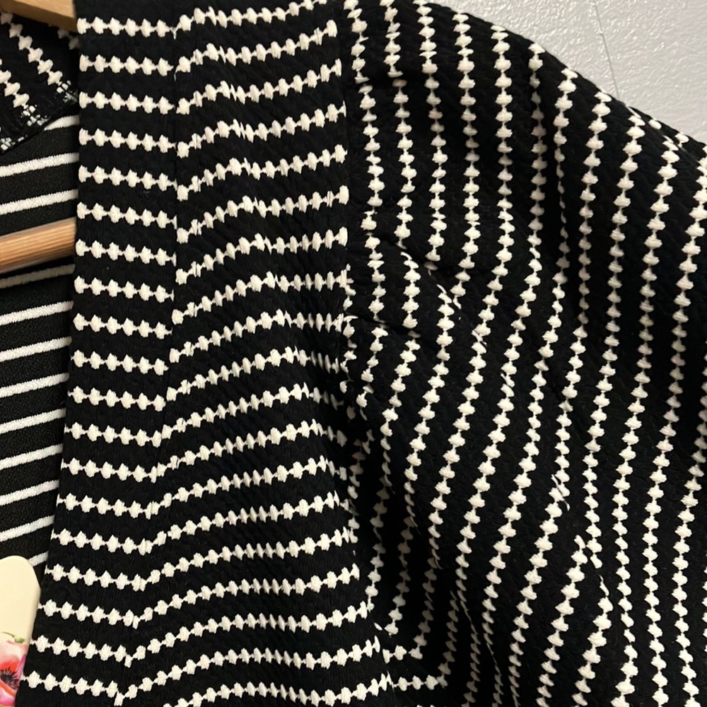 NWT Entro Black and White Striped Women's Dress Large New with Tags - Picture 7 of 11